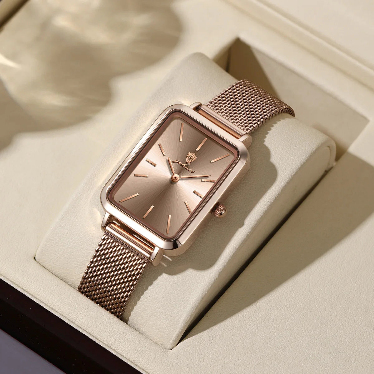 Gohuos 7824 women’s quartz watch with a rectangular case