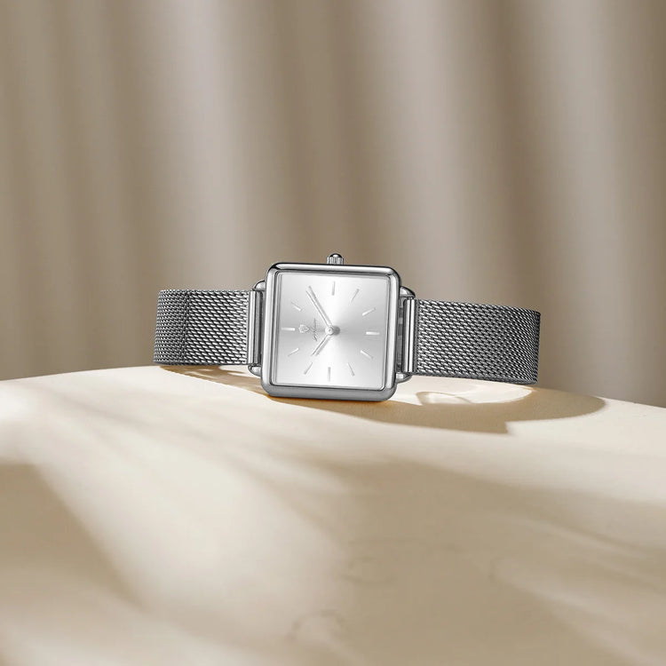 Gohuos 7823 women’s wristwatch with a mesh steel strap