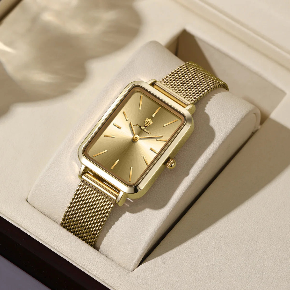Gohuos 7824 women’s quartz watch with a rectangular case