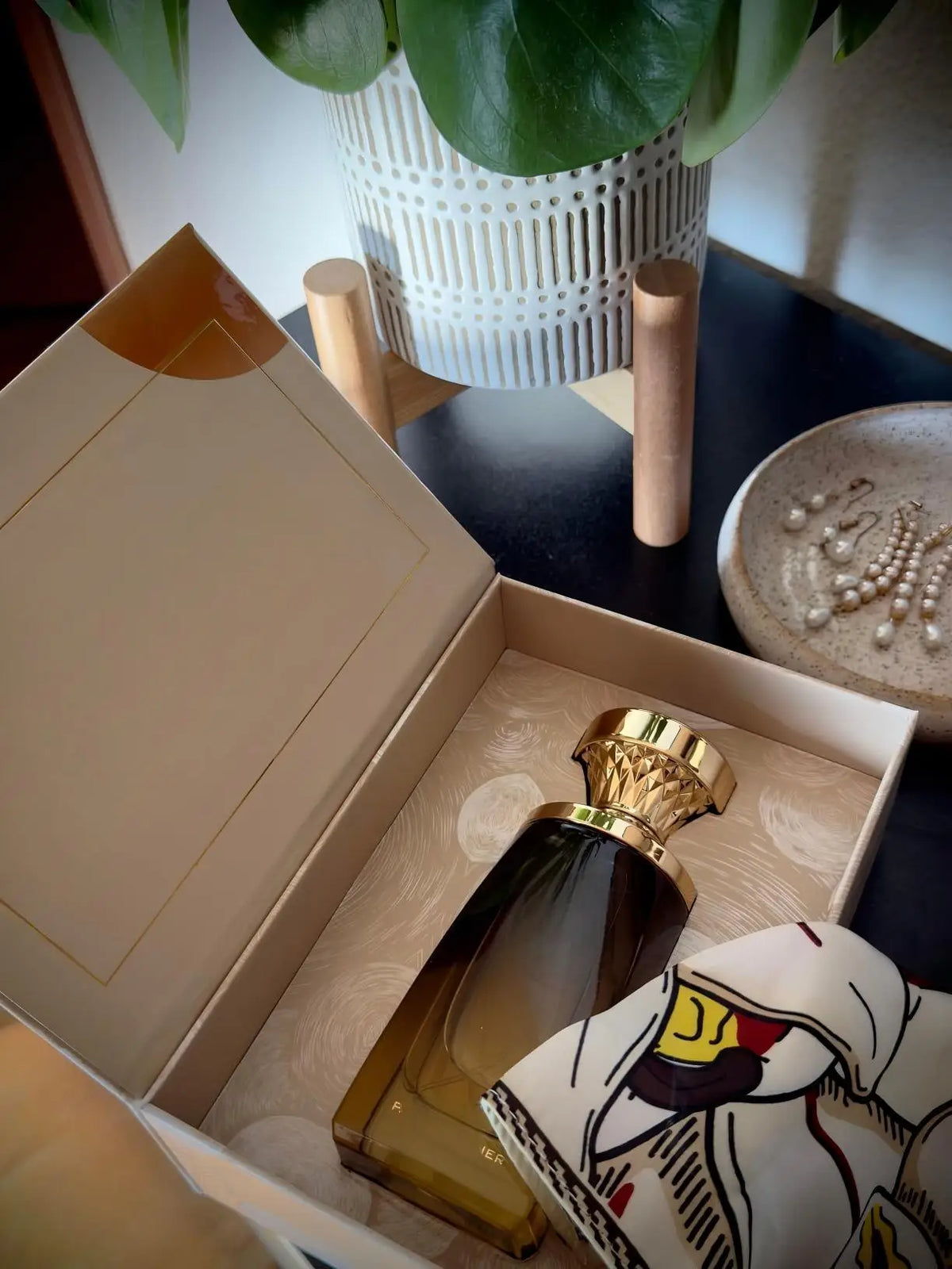Női parfüm vaníliás és oud illatvilággal – 100 ml