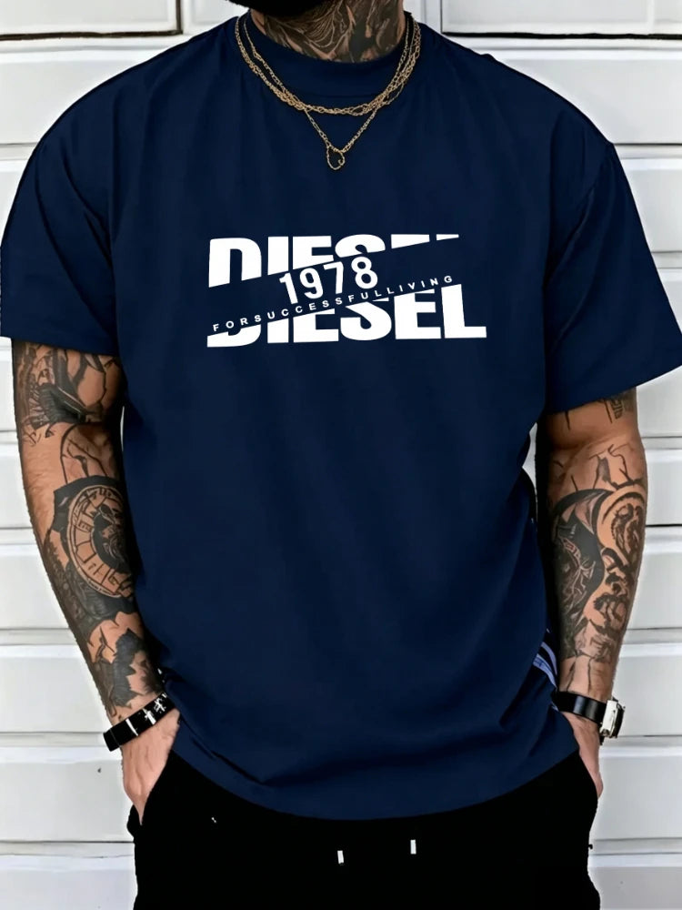 Men’s patterned T-shirt with a relaxed fit