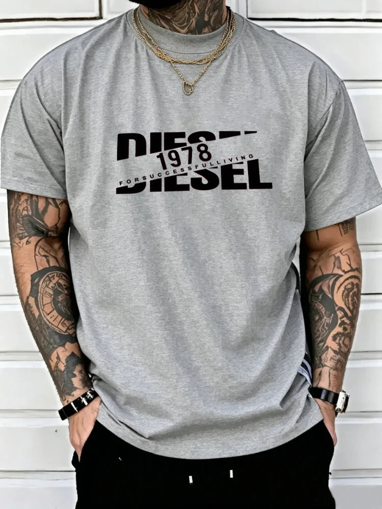 Men’s patterned T-shirt with a relaxed fit