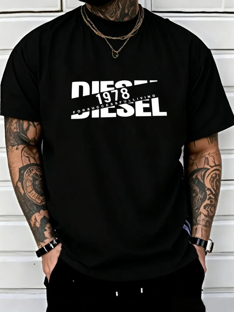 Men’s patterned T-shirt with a relaxed fit