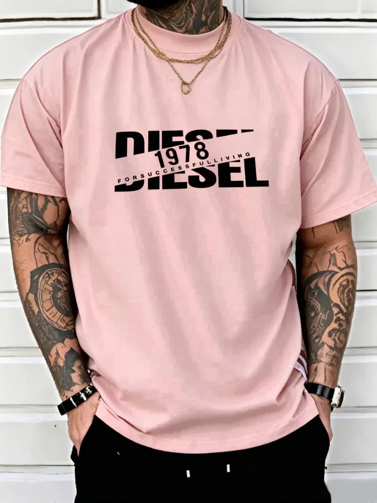 Men’s patterned T-shirt with a relaxed fit