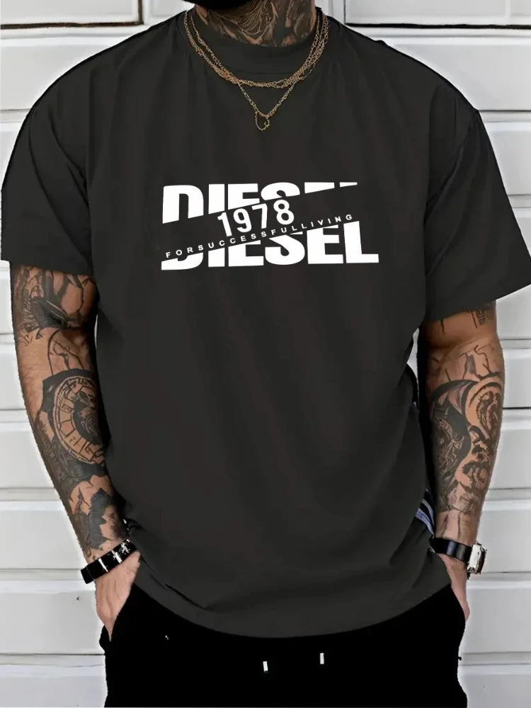 Men’s patterned T-shirt with a relaxed fit